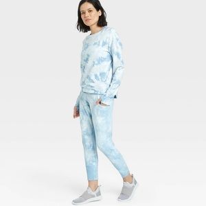 All in Motion Tie Dye crew neck sweatshirt